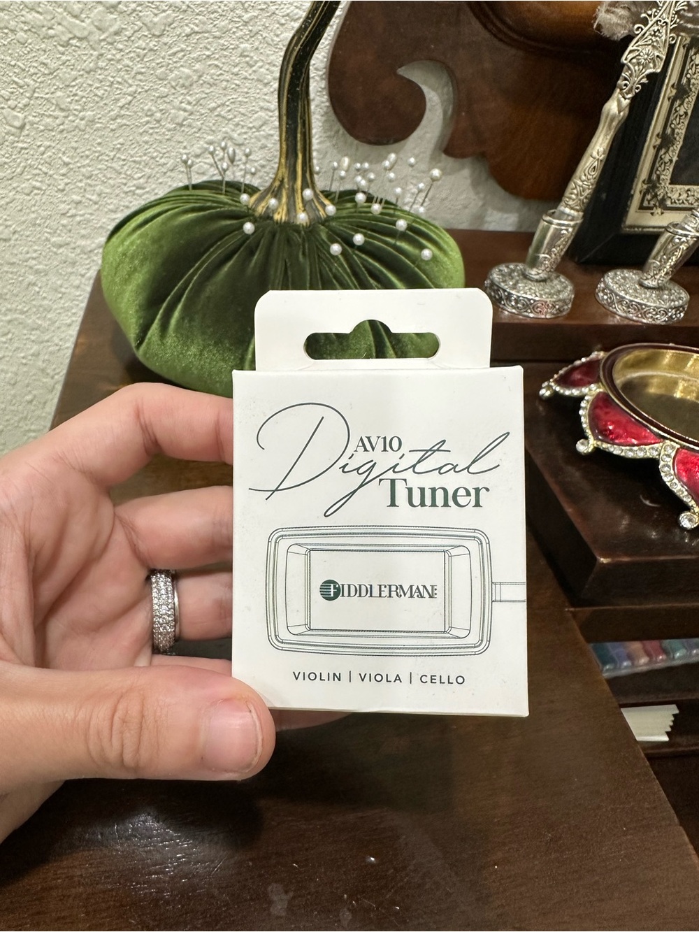 AV10 Digital Tuner — White